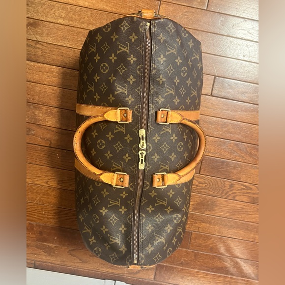 ❗️ONE ENTRY LEFT❗️GIVEAWAY ENTRY! CUSTOMER APPRECIATION LV Keepall 50! - Picture 5 of 12